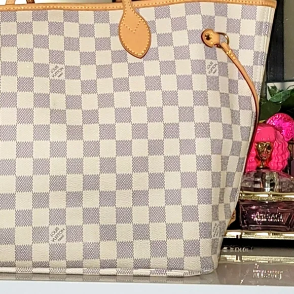 Louis Vuitton Cream and Tan Checkered Tote - Picture 9 of 13